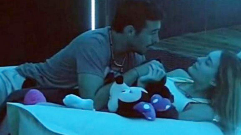 La voz de GH los interrumpió cuando estaban en su mejor momento hot.