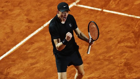 Sinner fue superior en los momentos clave y eliminó Cerúndolo en Roma