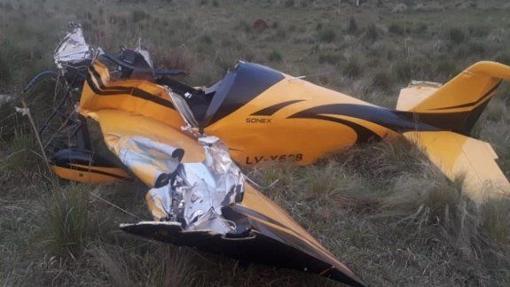 Trágico accidente aéreo: un muerto y un joven herido