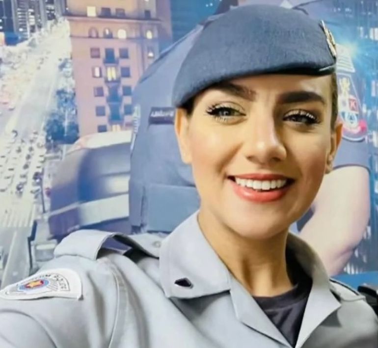 Segun la versión de su esposo, la soldado tomó su arma y se disparó después de una discusión. Segun la versión de su esposo, la soldado tomó su arma y se disparó después de una discusión.