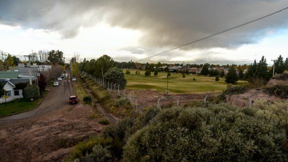 El barrio privado ocupa de manera ilegal 80 mil metros cuadrados.