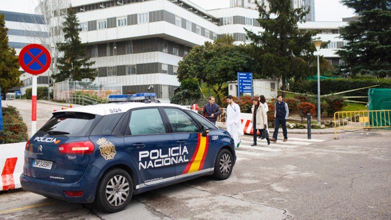 Discutió con su mujer y se tiró al vacío con su bebita