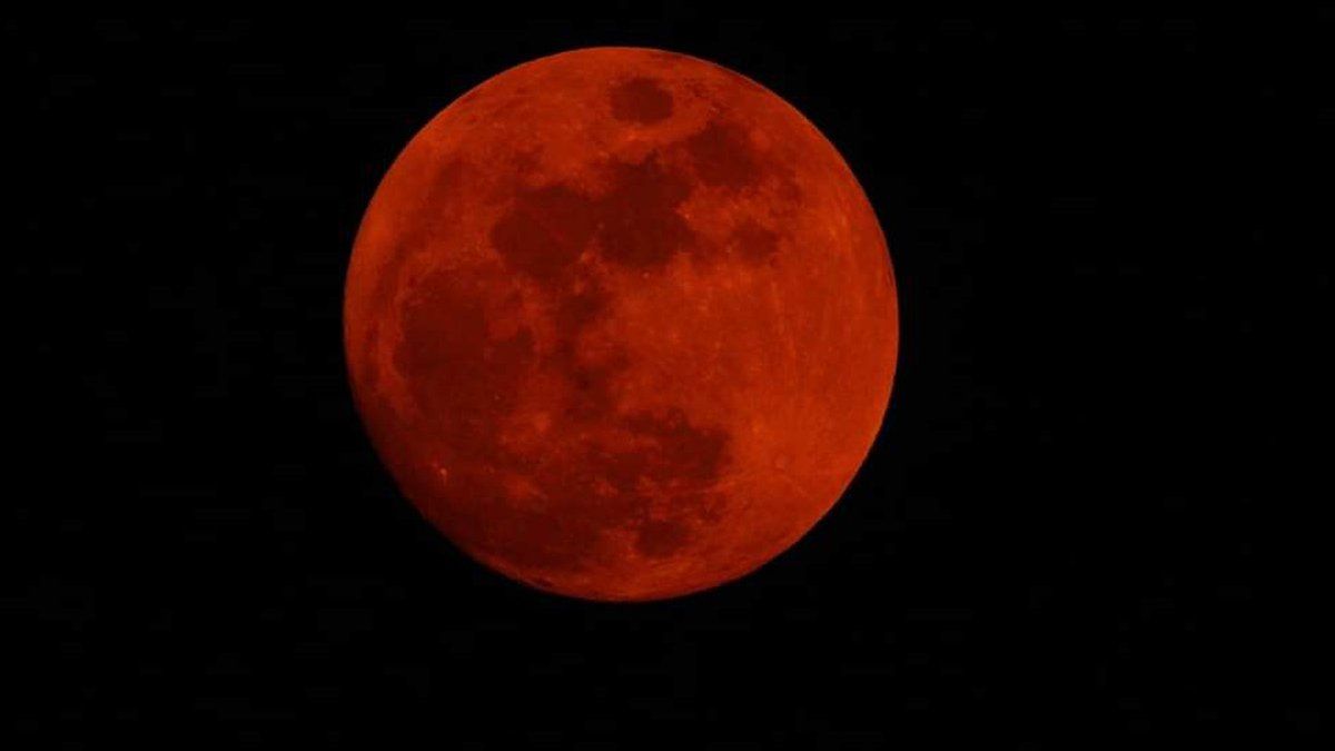 Luna roja el por qué del fenómeno que se viralizó en las redes sociales