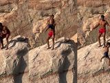El influencer explicó que antes de arrojar a su hijo hacia el acantilado, tomó todos los recaudos de seguridad.