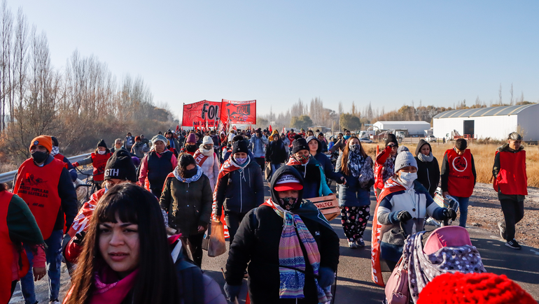 Jueves caótico: piqueteros de Río Negro cortarán los puentes