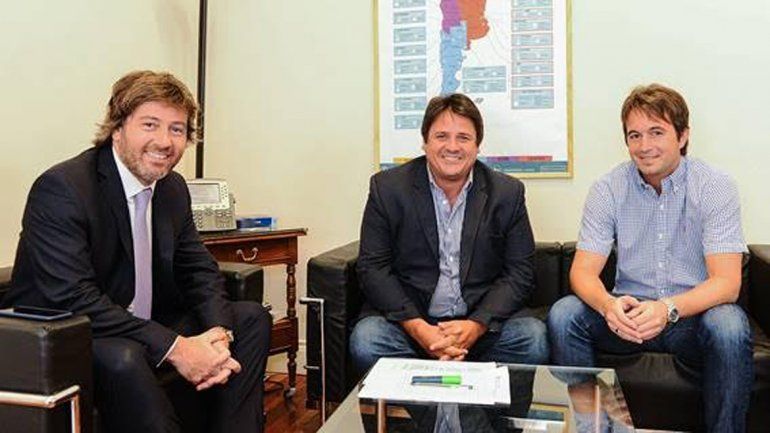 Funcionarios neuquinos y nacionales en un encuentro en Buenos Aires.