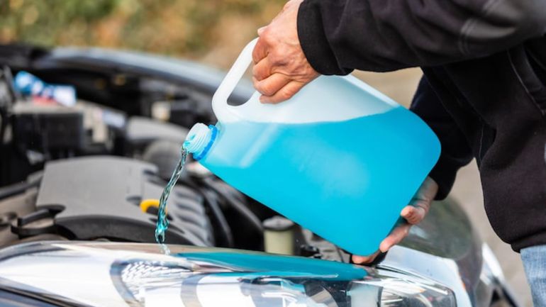 Para una mayor seguridad, siempre es recomendable chequear el nivel del líquido de freno. Para una mayor seguridad, siempre es recomendable chequear el nivel del líquido de freno.