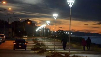 La costanera de Caleta Olivia: la funcionaria municipal dijo que los secuestros de mujeres en la calle se dan a la noche tarde. La costanera de Caleta Olivia: la funcionaria municipal dijo que los secuestros de mujeres en la calle se dan a la noche tarde.