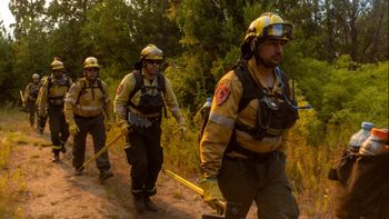 El lunes llegaron brigadisas del NOA para combatir los incendios en Chubut (foto ilustrativa). El lunes llegaron brigadisas del NOA para combatir los incendios en Chubut (foto ilustrativa).