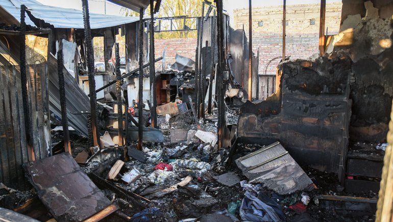 Murió un nene de 12 años en un incendio en Valentina Norte