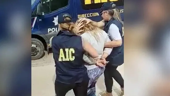 Estafadora roquense pagó $1