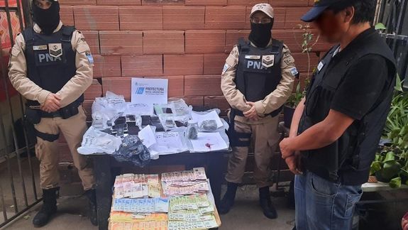 Prefectura allanó tres kioscos narcos: marihuana