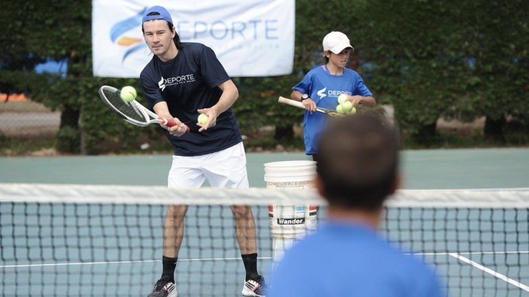 El Mago Coria llega a la ciudad para brindar clínicas de tenis