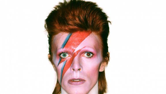 Ziggy Stardust. Su alter ego andrógino, sexual y que marcó la estética glam rock.