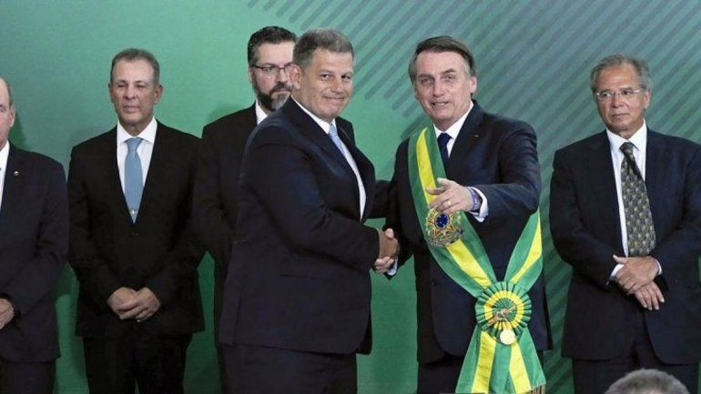 Bolsonaro echó a un ministro por corrupción