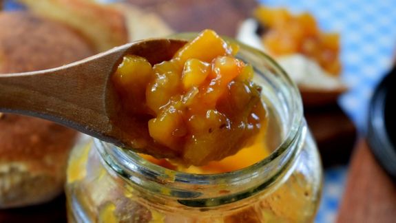 ¿Cómo preparar un rico chutney de durazno?