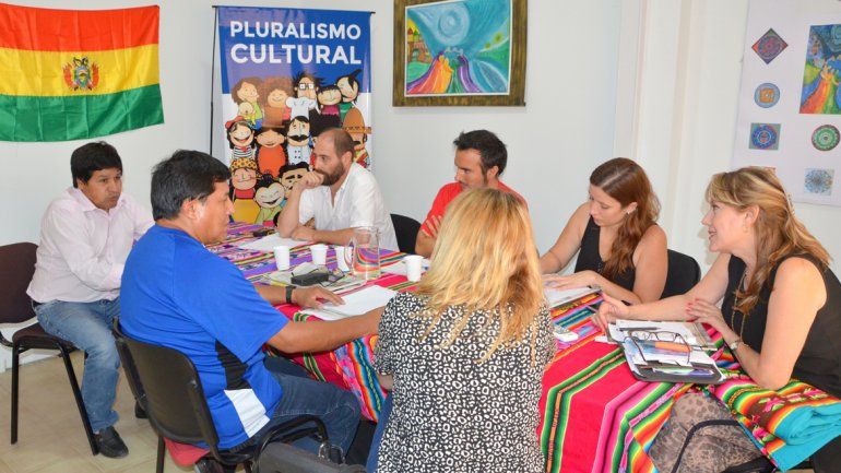 Hubo una reunión con la comunidad y distintos representantes.