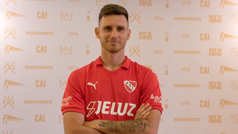 Independiente oficializó al neuquino Adrián Sporle como su segundo refuerzo