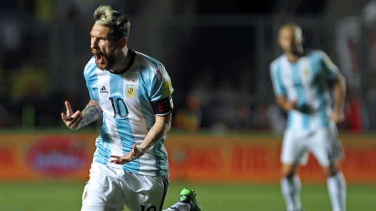 Messi hizo una millonaria donación para reconstruir un polideportivo