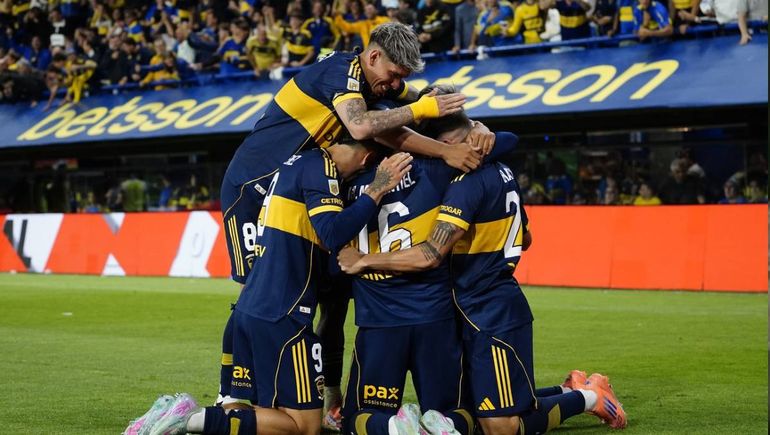 Boca juega en la Bombonera.