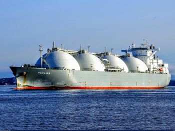 El mercado internacional del GNL se reequilibra y Argentina avanza con su proyecto exportador