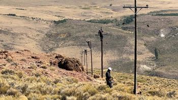 Una línea de media tensión del EPEN se vio afectada en el norte neuquino / Foto Archivo