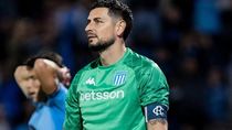 el neuquino gabriel arias cerro su cuenta de instagram por las criticas y podria salir del equipo