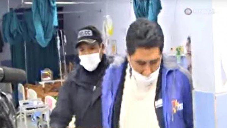 El viudo encontró al trabajador en pleno acto sexual con el cadáver.