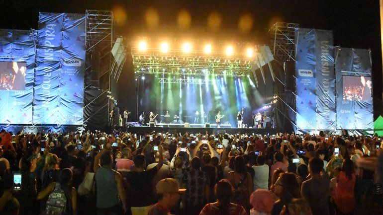 El Neuquén Inspira tuvo su primera noche meta cumbia
