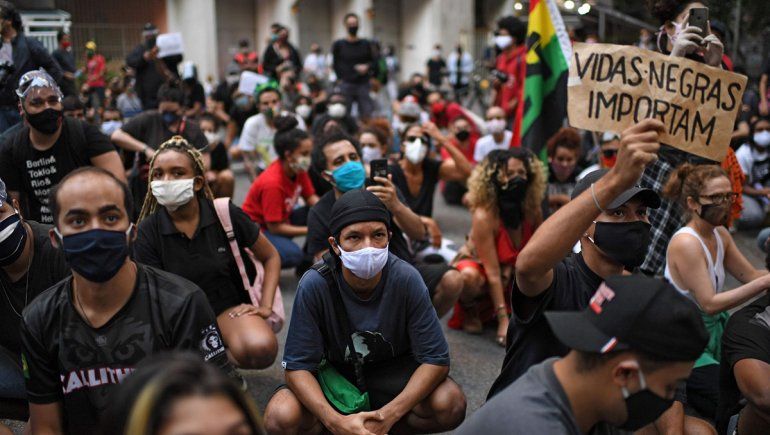 Bolsonaro ahora llamó terroristas a los opositores