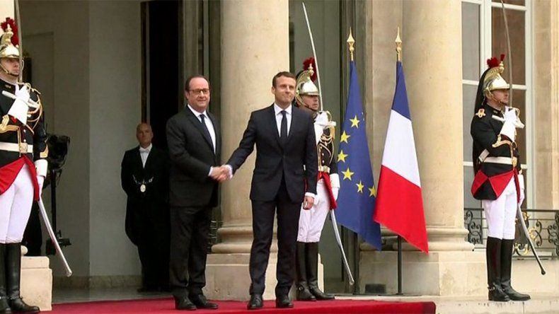 Macron juró y se convirtió en el presidente más joven en la historia de Francia