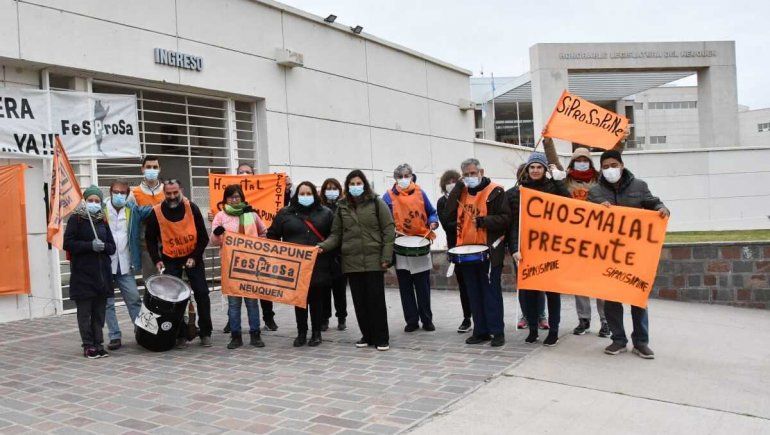 Médicos paran 48 horas en reclamo de la ley de carrera profesional
