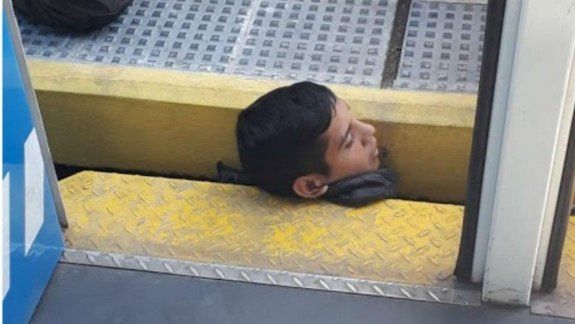 Dramático: quedó atrapado entre el andén y el tren