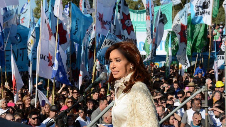 CFK pidió que el 7 de marzo la gente marche con la CGT
