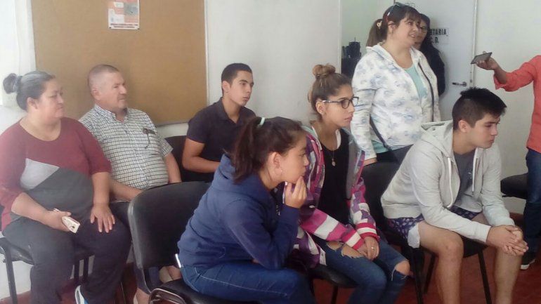 Alumnos reclaman la apertura de un curso para terminar el secundario