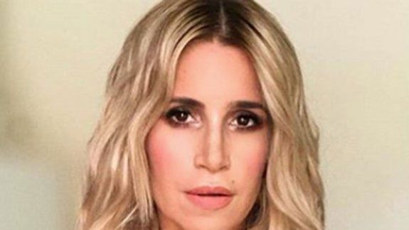 Florencia Peña tuvo un cruce picante con los fans de la biopic del cantante.
