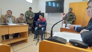 Cruz durante el juicio por el asesinato de Lautaro Labbe en Comodoro Rivadavia, Chubut. Cruz durante el juicio por el asesinato de Lautaro Labbe en Comodoro Rivadavia, Chubut.