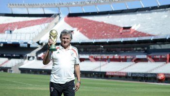 dramatico pedido del pato fillol para heroes del 78 y 86 dramatico pedido del pato fillol para heroes del 78 y 86