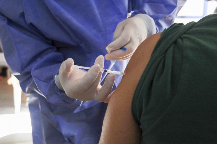 Vacunación: comenzó la etapa para inmunizar  a los sin riesgo