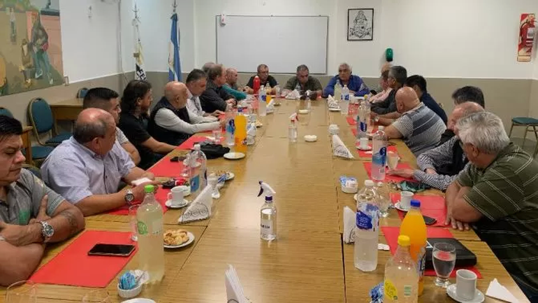 Anuncian paro total en los puertos: 24 horas sin exportaciones.