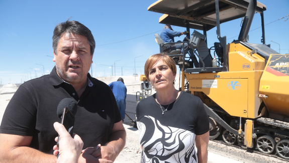 El intendente Mariano Gaido, en la recorrida de obra.