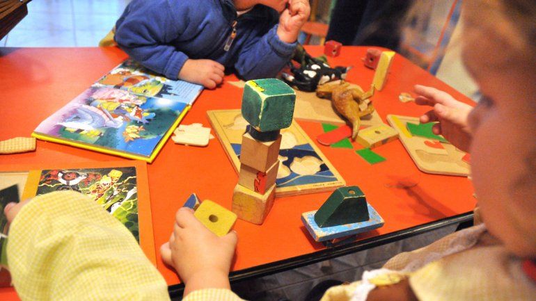 En 13 años, la incidencia de la educación privada pasó del 13% al 19% sobre el total de la matrícula de nivel inicial. En 13 años, la incidencia de la educación privada pasó del 13% al 19% sobre el total de la matrícula de nivel inicial.