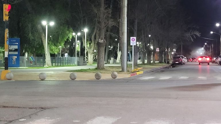 El hecho ocurrió en inmediaciones de la plaza San Martín, de Centenario. El hecho ocurrió en inmediaciones de la plaza San Martín, de Centenario.
