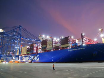 El nuevo corredor logístico entre Perú y China reduce el viaje a 23 días y potencia exportaciones clave como aguacates, arándanos y vehículos. El nuevo corredor logístico entre Perú y China reduce el viaje a 23 días y potencia exportaciones clave como aguacates, arándanos y vehículos.