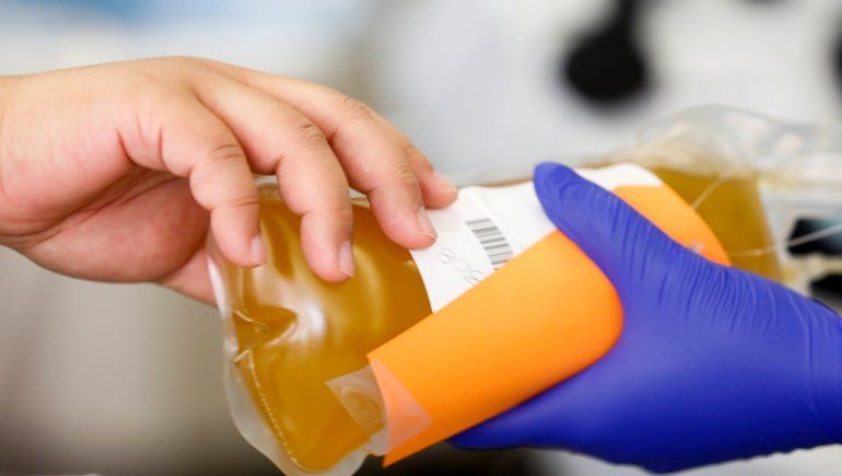 Estados Unidos aprueba el uso de plasma a pacientes críticos