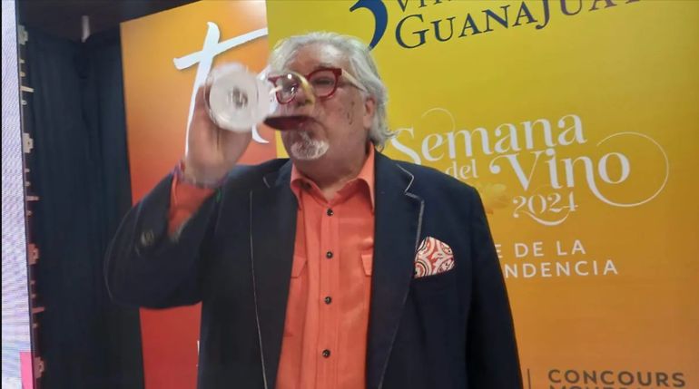 En la tercera película de Charlie Arturaola, además de los vinos de Chubut, mostrará los de Guanajuato (México) y Virginia (EEUU), otras dos zonas emergentes en la industria y con condiciones climáticas difíciles. En la tercera película de Charlie Arturaola, además de los vinos de Chubut, mostrará los de Guanajuato (México) y Virginia (EEUU), otras dos zonas emergentes en la industria y con condiciones climáticas difíciles. 