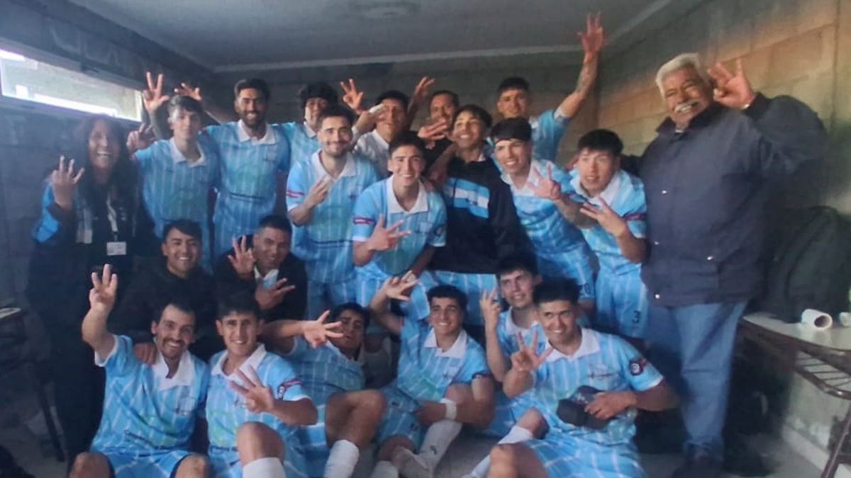 El club Río Mayo, de Chubut, jugará por una plaza en el Regional de la AFA.