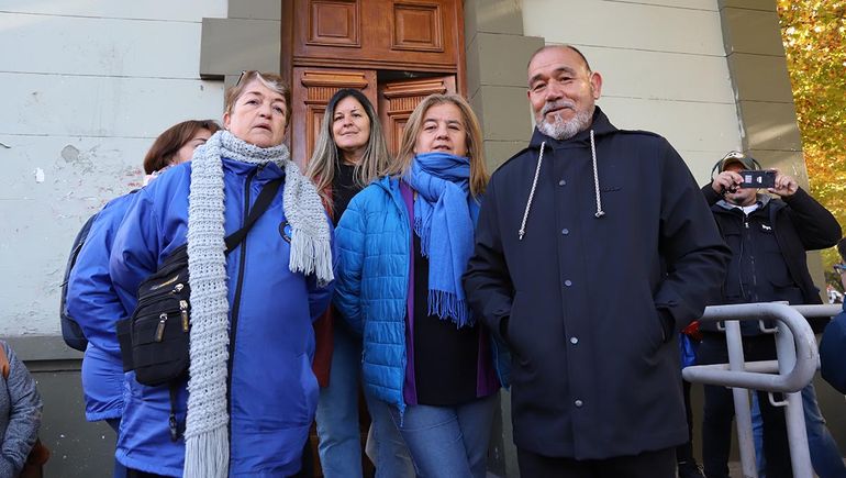 Jorge Salas, dirigente de la Cooperativa 127 Hectáreas, dice tener argumentos de que no fue una estafa la entrega de lotes en La Meseta. Jorge Salas, dirigente de la Cooperativa 127 Hectáreas, dice tener argumentos de que no fue una estafa la entrega de lotes en La Meseta.