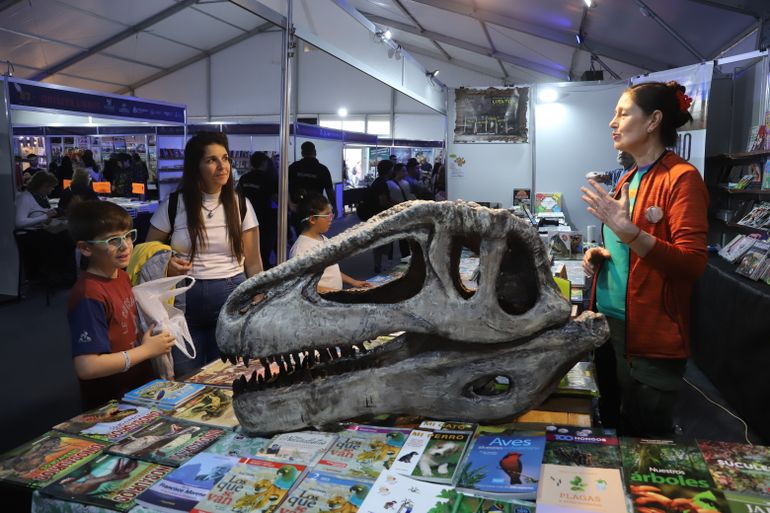 Feria del Libro en Neuquén: qué hay para hacer y quiénes se presentan este domingo 14 de septiembre