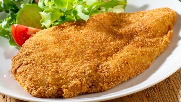 El 99% de los encuestados eligió a la milanesa como su forma preferida para consumir pollo. El 99% de los encuestados eligió a la milanesa como su forma preferida para consumir pollo.